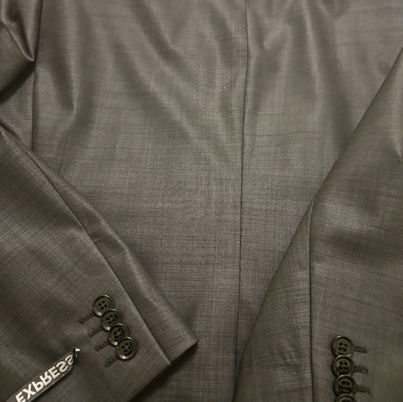 Express Two Piece Men's Business Suit - Picture 3 of 8
